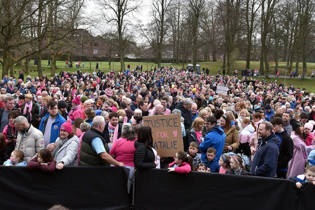Thousands turned out for the  family of Natalie McNally at a vigil in Lurgan Park on Saturday. LM05-210.