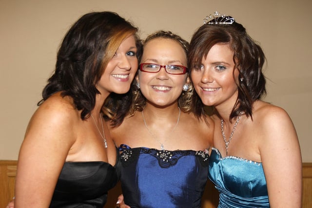 LOOKING GOOD...Rebekah Moore, Kathy Brogan and Michaela Parke pictured during the Dunluce School Formal at the Royal Court Hotel in 2009.