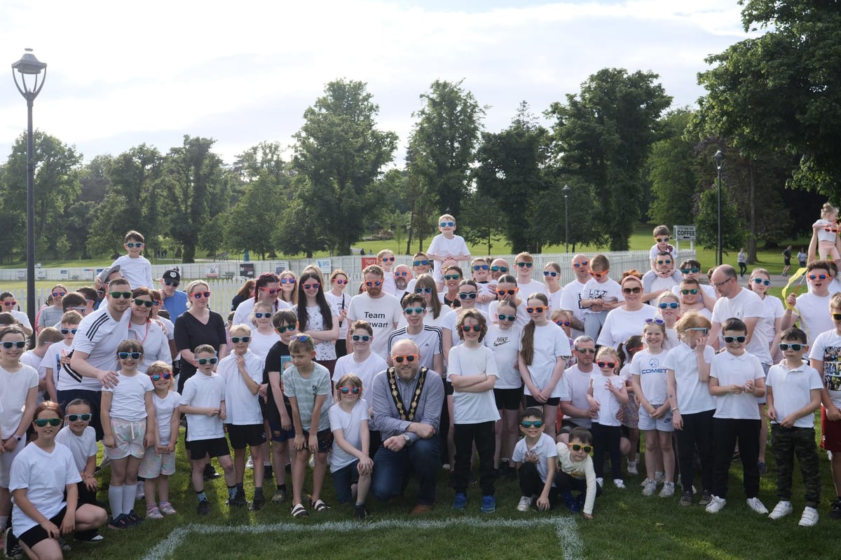 Mayor of Lisburn and Castlereagh kicks off final Colour Run in Wallace Park in aid of Cancer Fund for Children