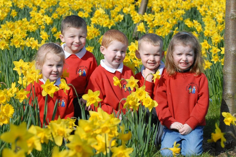 Enjoying a sunny spring day in 2009 were Sophie, Jamie, Jack, Karl and Amy from Hansel & Gretel Pre School in Glynn. LT14-382-PR