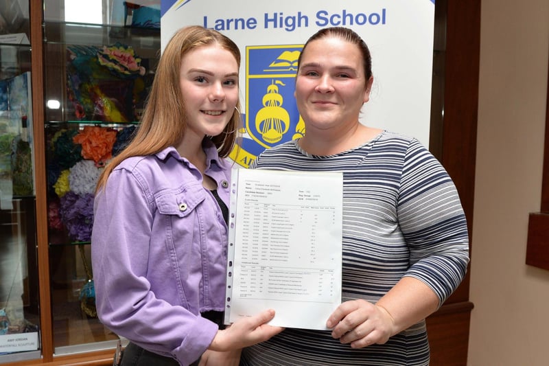 Pictured at Larne High School in 2018 are Nicola McRoberts with daughter, Chloe, who received 3 A stars, 2 As, 2 Bs and 2 Cs in her GCSE exams. INLT 35-014-PSB