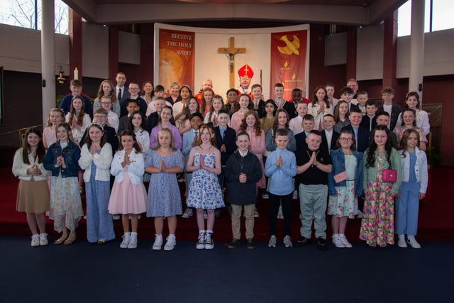 Year 7 pupils of St John the Baptist Primary School who were confirmed by Archbishop Eamon Martin. PT16-243.