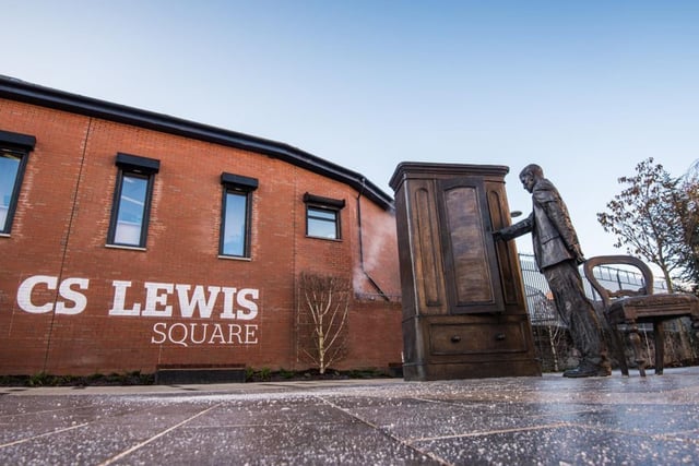 Nestled in East Belfast, C.S Lewis Square is a must-visit location for any fan of The Chronicles of Narnia and their Belfast-born author, open 24/7 and fully illuminated for a magical experience.
The square has seven bronze sculptures of characters from the series including Aslan, The White Witch, Mr Tumnus, The Beavers and The Robin.