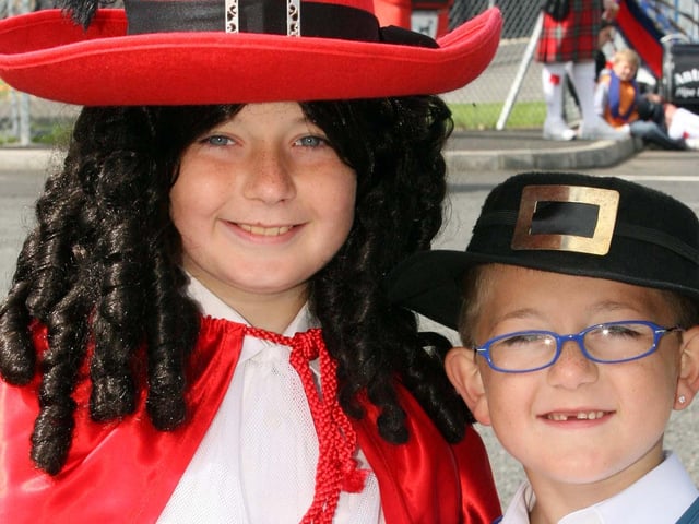 Tyler (10) and Nathan (7) Steele were King William and his guard for the 12th day in Ballyclare. NT29-050FP