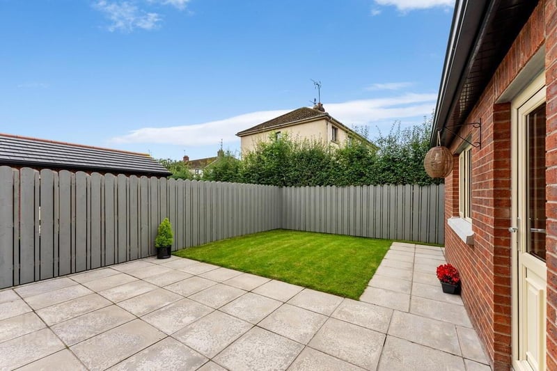 The property has a fully enclosed south facing private rear garden laid in lawn to the rear, with paved patio area ideal for entertaining.