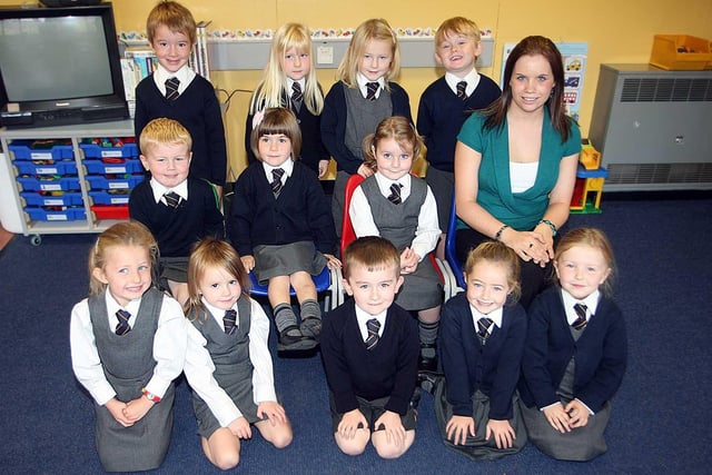 Wallace Prep Teacher Miss Ashlea Tannahill and her Primary One Class in 2008