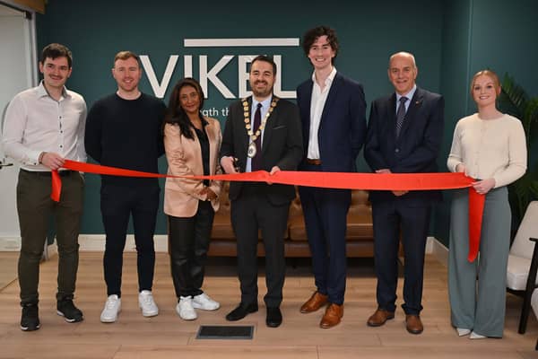 L-R Robert Stewart, Chief Technology Officer (CTO), Vikela; Oisin Lappin, ScaleX Investments; Jessica Sue Rasmussen, Two Magnolias Venture Capital; The Mayor of Ards and North Down, Councillor Alistair Cathcart; Peter Gilleece, Founder & CEO, Vikela; Leslie Orr, Director, ADS Northern Ireland and Jenny Gregg, Chief Operations Officer (COO), Vikela.
