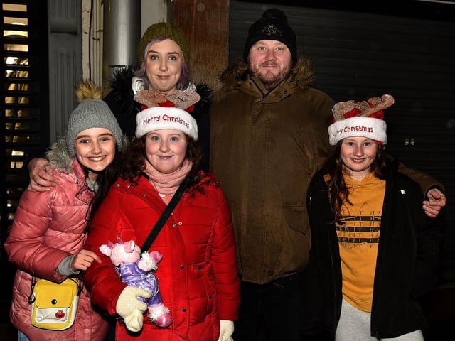 Having fun at the Lurgan switch-on ceremony. LM47-212.