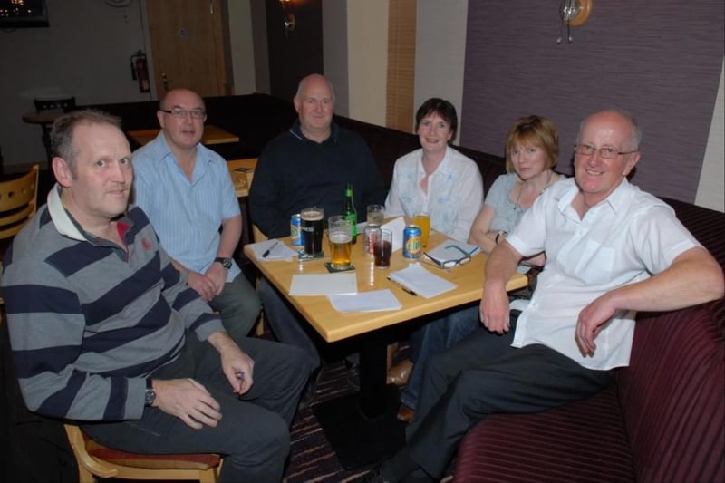 A team enjoying the Breast Cancer Awareness quiz in the Olderfleet Bar in 2009. LT44-319-PR