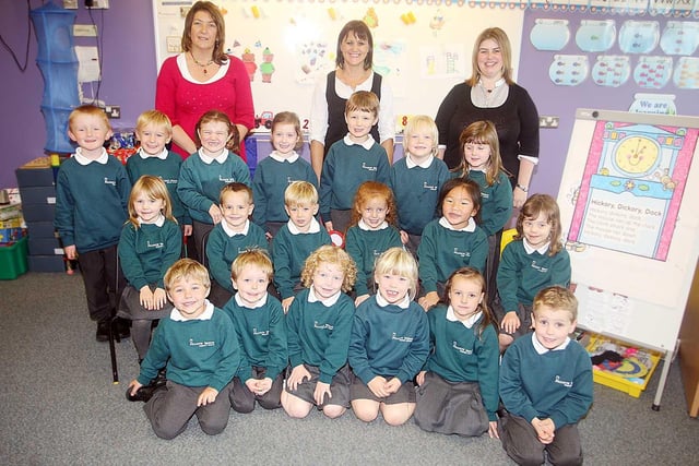 Meadow Bridge Primary School Classroom Assistants Mrs Elaine Woods, Alison Browne and teacher Jaclyn Wortley with pupils in 2008