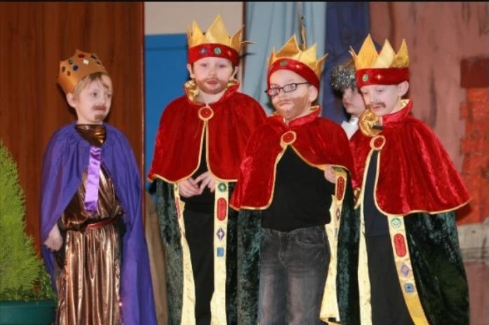 Sunnylands PS pupils taking part in their 2008 Nativity play.