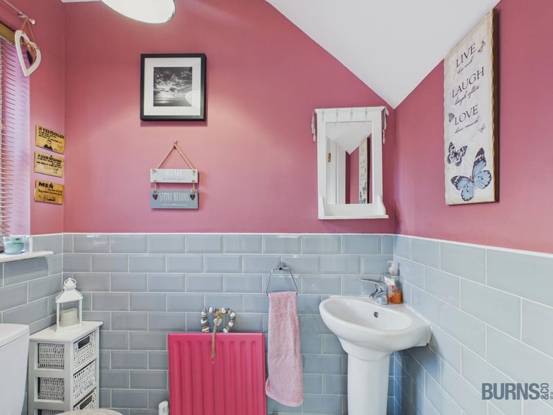 Ground floor WC.
