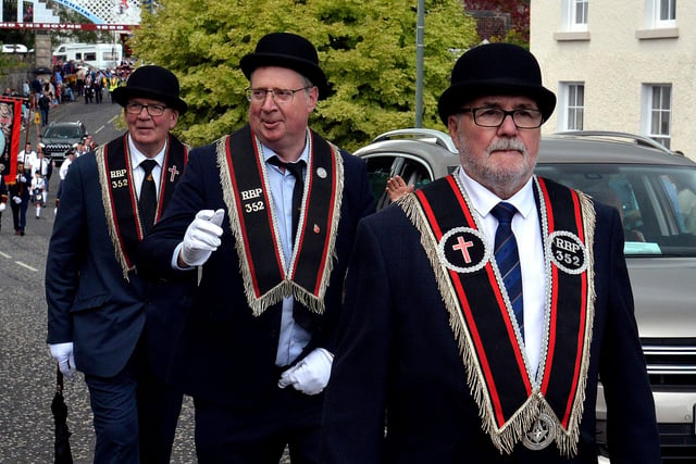 Sir Knights of RBP 352 on parade at the Last Saturday demonstration in Loughgall. PT35-217.