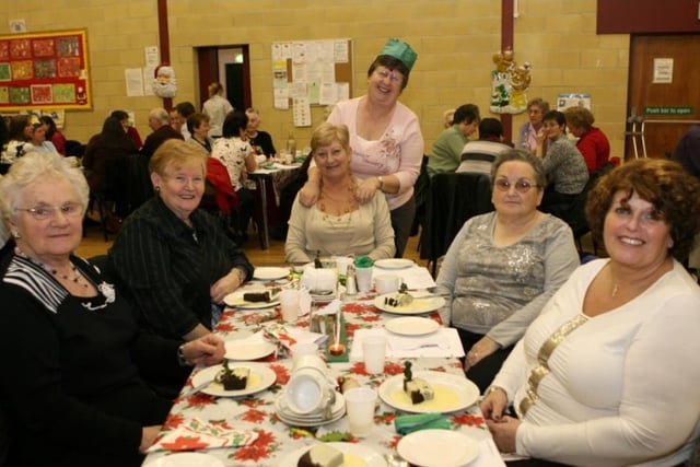Guests attending the Norsun Christmas dinner in 2007
