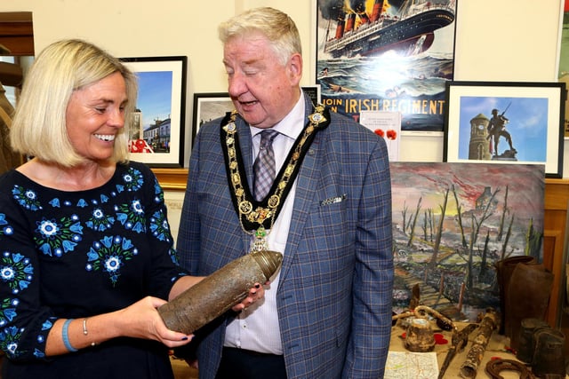Julie Corbett chats to the Mayor at the Bushmills Through the Wars exhibition. Credit McAuley Multimedia