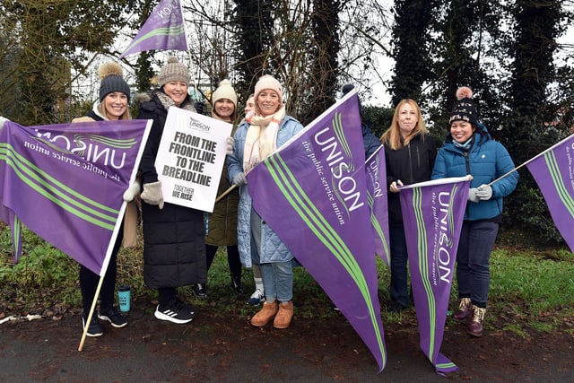 UNISON health staff at Portadown Health Centre on the picket line. PT05-207.