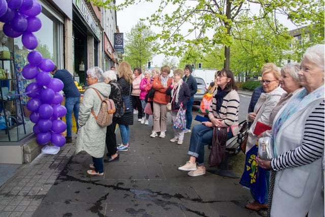 Part of the crowd that turned up for the opening of the new Menarys store, Lurgan, on Thursday morning. LM18-203.