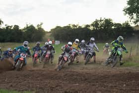 No 14 Gary Gibson, 945 Niall Cregan, 35 Jordan McCaw, 41 Nathan Green, 591 William Barr, 33 james McAdoo and 130 Rhys Graham all battling it out through the first corner at Laurelbank. Competition was fierce.