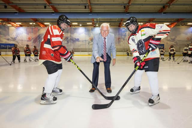 Councillor Alan Givan, Vice Chairman of the Communities and Wellbeing Committee, Lisburn & Castlereagh City Council drops the puck at the final game to complete the 2025 HEROS programme. Pic credit: LCCC