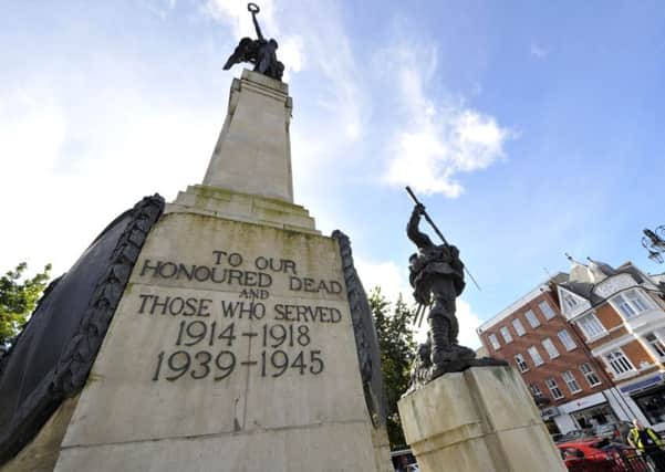 The War Memorial in the Diamond, Londonderry. DERR3715GS099