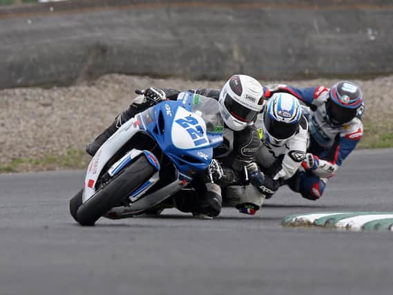 Eunan McGlinchey in action in the Supersport class at the Dunlop Masters at Mondello Park.