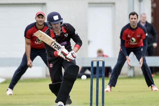 Pembroke's Andy Balbirnie in action against Waringstown in the semi-finals of the Irish Senior Cup in 2017.