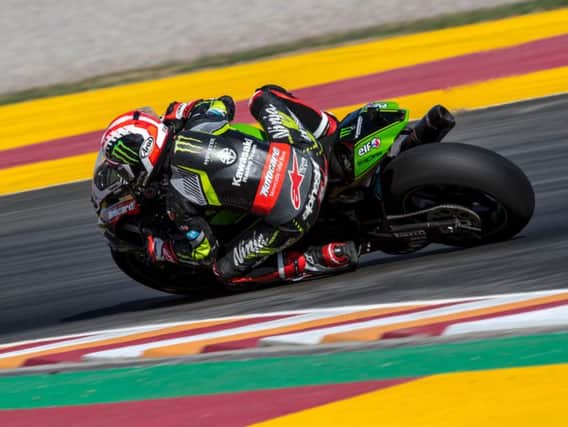 Jonathan Rea made it nine World Superbike wins in a row with victory in race one in Argentina.