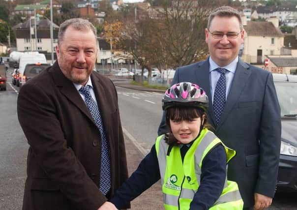 The NI Primary School Road Safety Quiz 2019 is launched by Davy Jackson, from event organisers, Road Safe NI, and Jonathan McKeown of event sponsors, CRASH Services