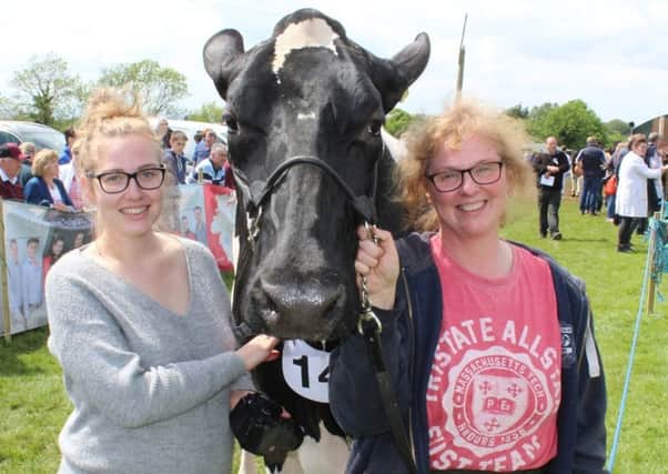 April Baldock (left) and Joyce McLean with the Supreme Champion of this years Ballymoney Show, Priestland Shot J Rose