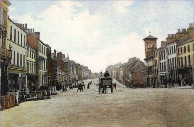 Market Street leading on to High Street, Lurgan in c.1907