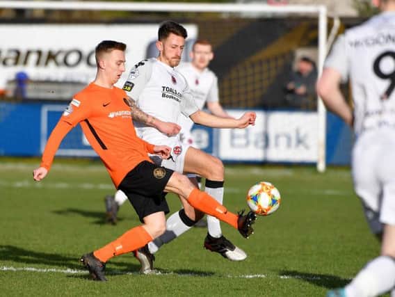 Crusaders recorded a 5-1 win over Carrick Rangers.