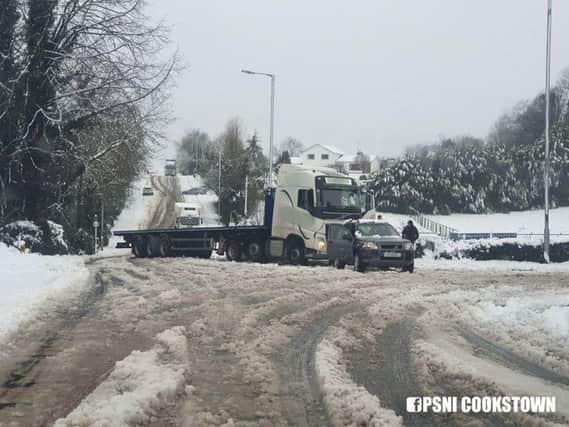 Cookstown PSNI posted a photograph of a lorry which got stuck in the snow.