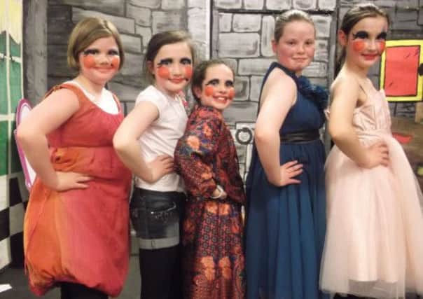 The ugly sisters and the step mother Lydia Quine, Tríobhaíne de Faoite, Jade Ginesi, Maire Blaney, Aoife Reid