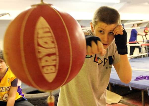Grant Campbell on the speed ball at the Ballykelly Boxing Club. INLV1313-032KDR