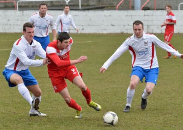 Larne's Lee Thompson on the ball against Ards at Inver Park. INLT 16-008-PSB