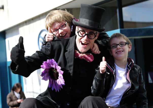 Mr Whizzy with Jay and Ryan McKenna get in the mood for a great day. Picture Mark Marlow/pacemaker press