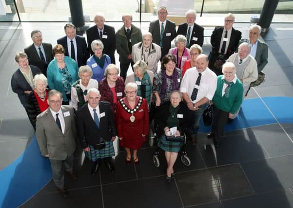 Mayor of Ballymena, Cllr. Audrey Wales, with members of the Clan Davison Association UK, who are over in Ballymena for the AGM and Clan gathering. INBT41-244AC