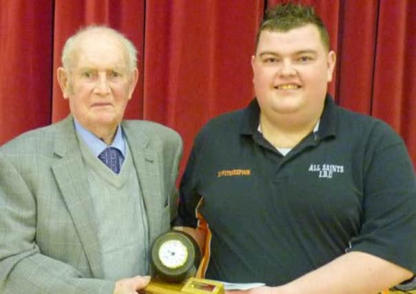 John McMurtry presents Darren Witherspoon with the Snoddy Singles trophy