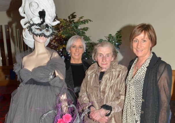 Designer Geraldine Connon with her mum and sister at a fashion event. INLT 45-359-PR
