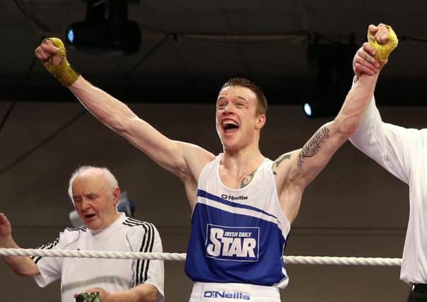 Steven Donnelly won his opening Commonwealth Games contest inside half a minute.