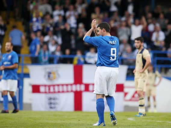 David Healy makes his appearance for Glenavon against Leeds.