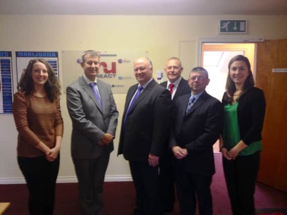 Health Minster, Edwin Poots has met with representatives of REACT Ltd to disucss the ongoing issue of drugs in Banbridge at a meeting organised by Upper Bann MP David Simpson.