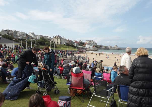 Thousands flocked to the new Airwaves Portrush at the weekend. INCR37-115(S)