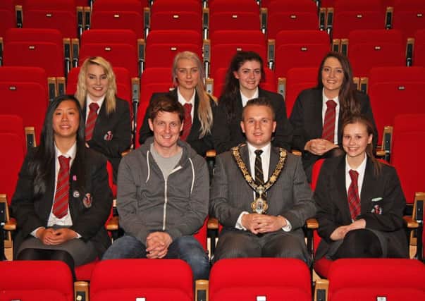 Glengormley High School performing arts pupils and Mayor of Newtownabbey Thomas Hogg meet actor Gerard McCarthy, who is starring in Dracula at Newtownabbey's Theatre at the Mill. INNT-38-705-con