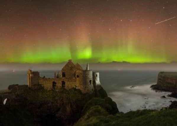 Dunluce Castle and the Northern Lights : Photo: Alistair Hamill (www.alistairhamillphotography.com).