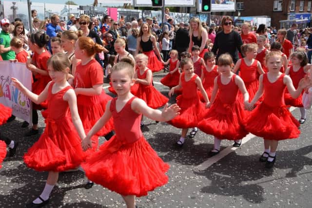 Children from the Doogan Dance Academy during the Ballyclare Mayfair Parade. INNT 21-031-GR