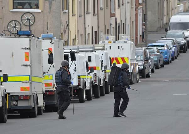 Pacemaker Press Belfast 23-07-2015: Police are carrying out further searches in the Co Armagh town of Lurgan following an attempt to kill officers with a bomb at the weekend. Two devices were found in the town on Saturday.
Picture By: Arthur Allison.