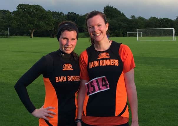 Barn Runners competitors Yvonne McIlree and Roisin Blue. INLT 32-922-CON