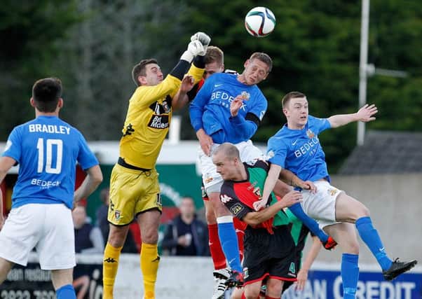 Glenavon captain Kris Lindsay competing on Friday in the 0-0 draw at Mourneview Park. Pic by Alan Weir.INLM36-105