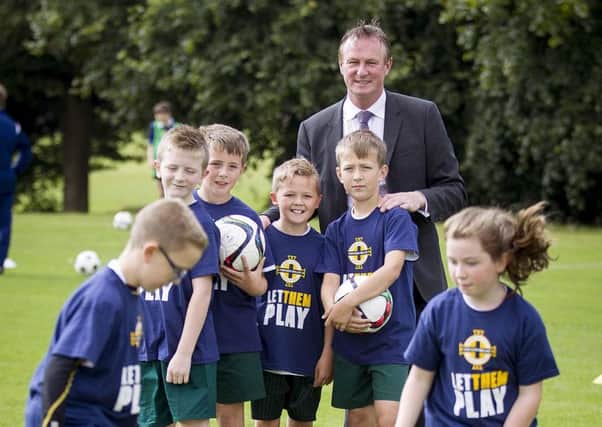 Northern Ireland manager Michael ONeill launched the Irish Football Associations new Let Them Play youth football strategy with a little help from some young players. INLT 39-902-CON